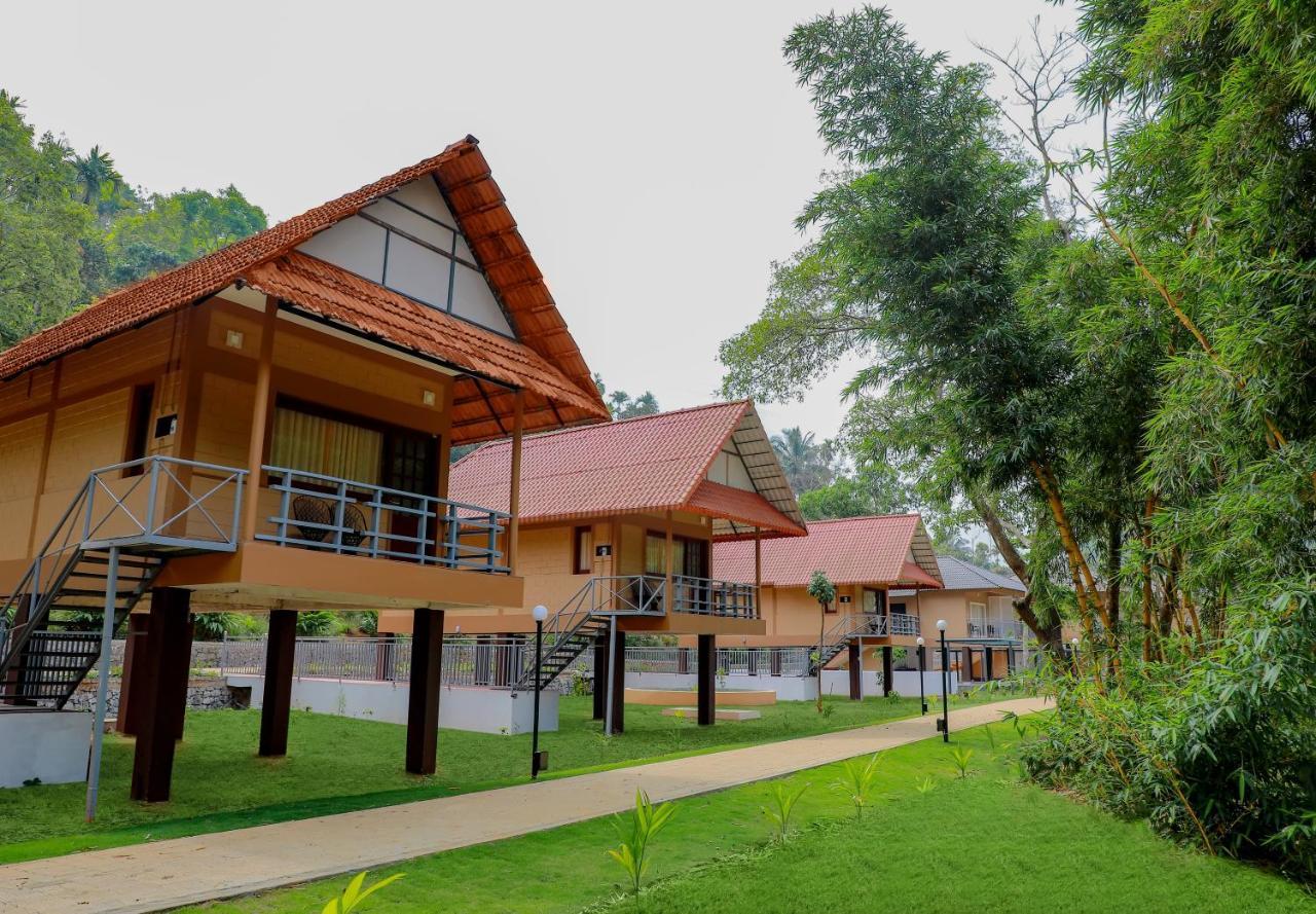 Sterling Vythiri Wayanad Hotel ภายนอก รูปภาพ