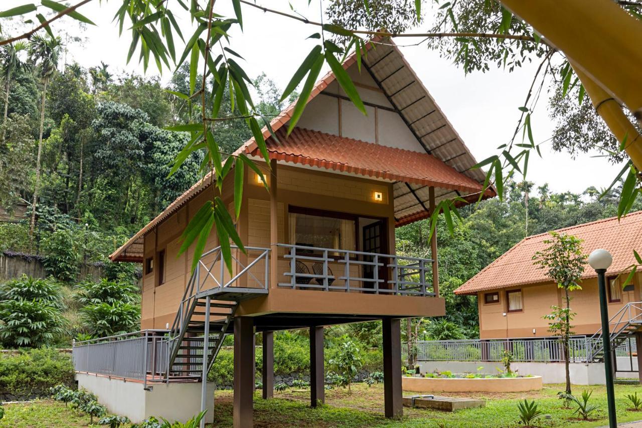 Sterling Vythiri Wayanad Hotel ภายนอก รูปภาพ