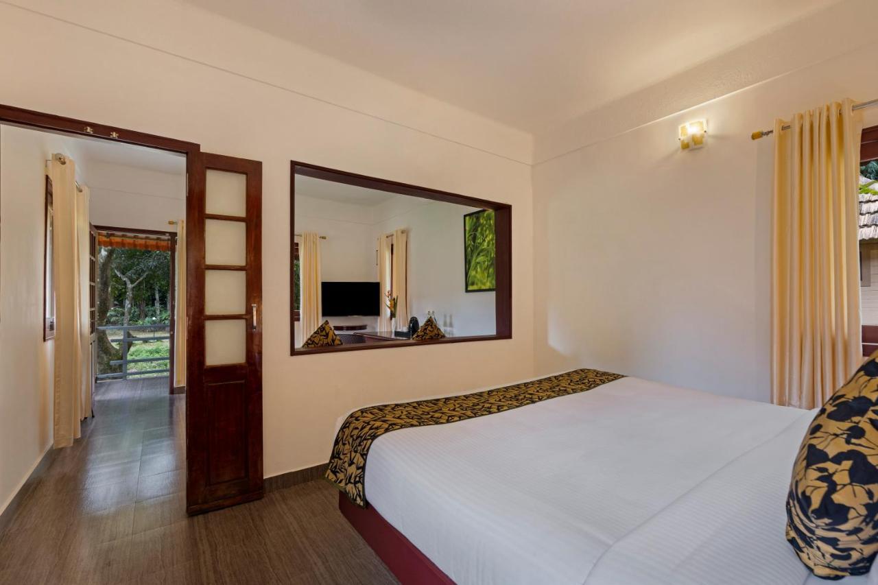 Sterling Vythiri Wayanad Hotel ภายนอก รูปภาพ