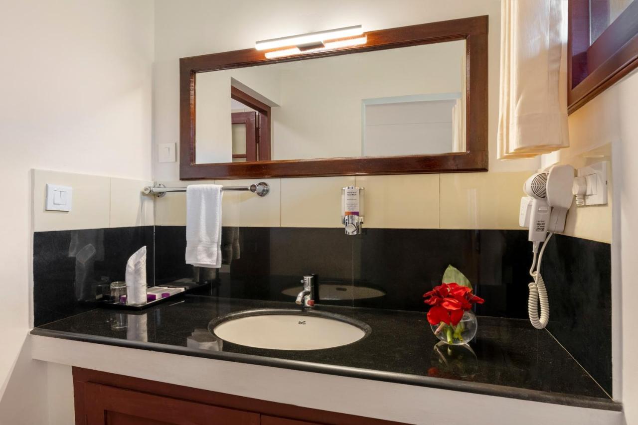 Sterling Vythiri Wayanad Hotel ภายนอก รูปภาพ