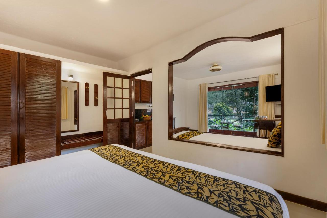 Sterling Vythiri Wayanad Hotel ภายนอก รูปภาพ